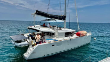 Premium Captains Yacht training on sailing catamarans at sea